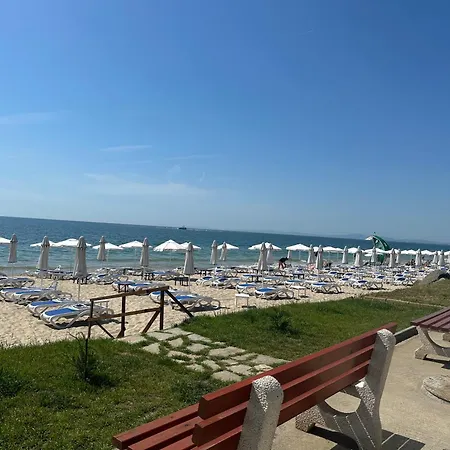 Oazis Cozy 아파트 라브다